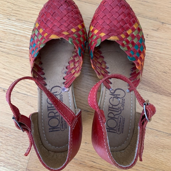 Authentic Huaraches Sandal Heels from Oaxaca Mexico, red multi-colored - Picture 10 of 11